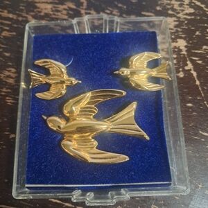 Coro Gold Bird Brooch Set